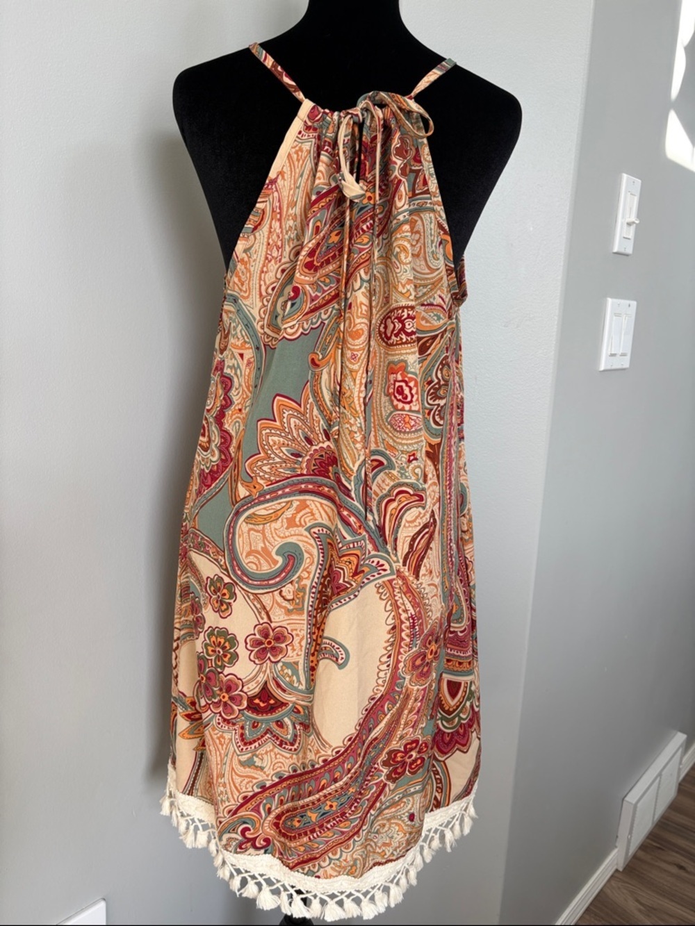 Crochet-Yoke Paisley Mini Dress in Cream and Rust - Picture 4 of 6